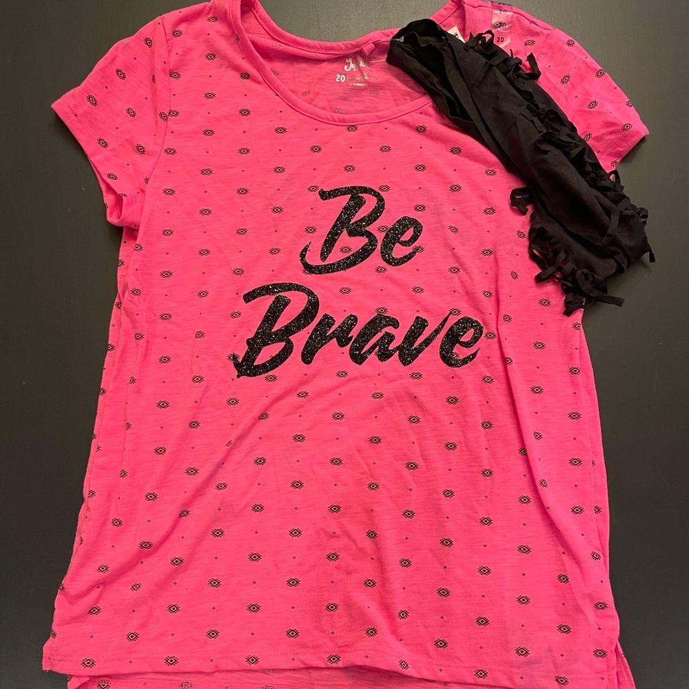 Be Brave Justice T shirt with fringe neckpiece size 20 NWT